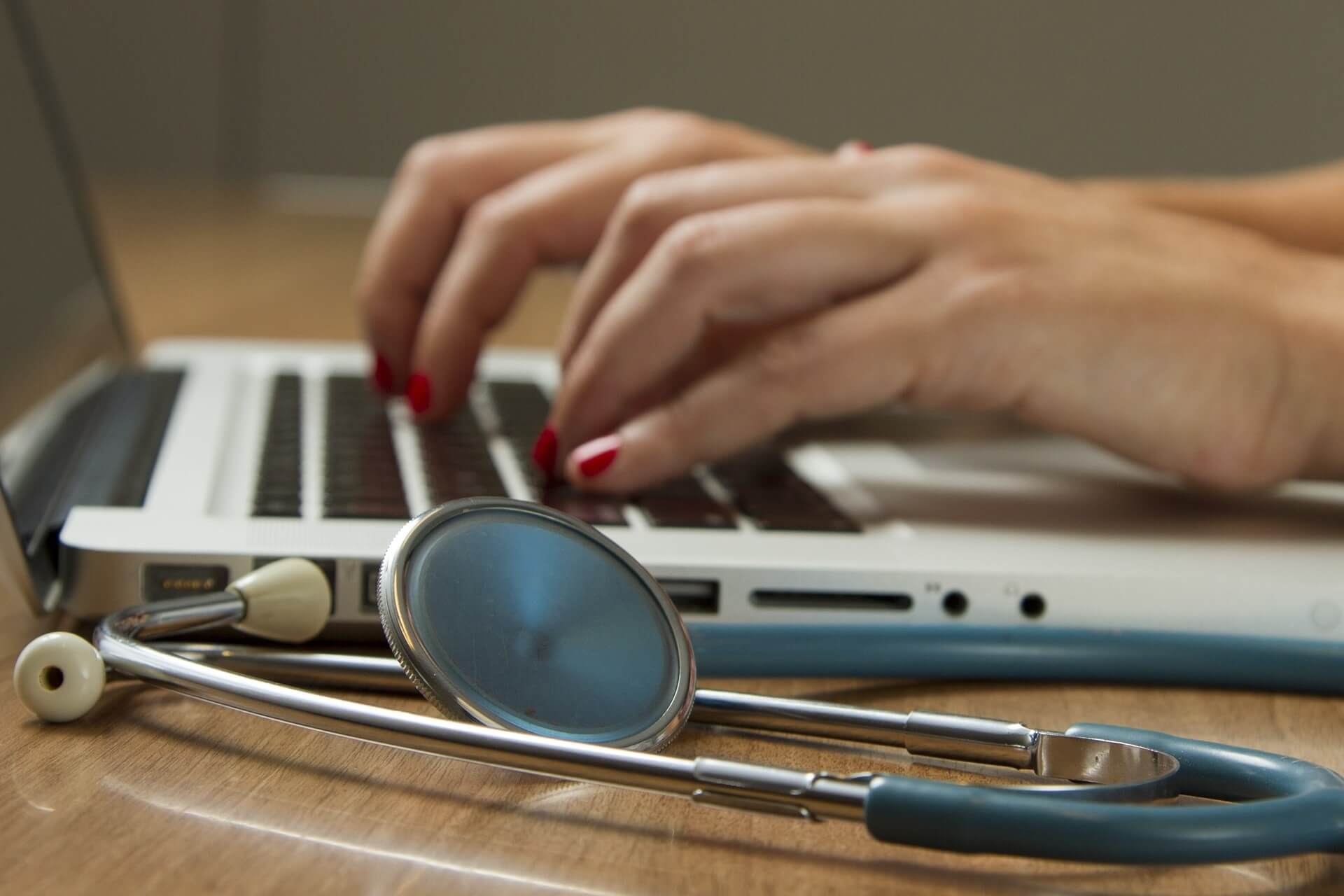 Featured Image IBS v IBD Diet Matters Article